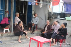 NÓNG: Đã cứu sống 4 thuyền viên Nghệ An trong vụ chìm tàu cá ở Quảng Bình