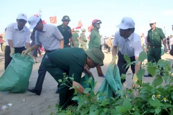 Hội Nông dân tỉnh: Phát động nông dân chung sức bảo vệ môi trường biển