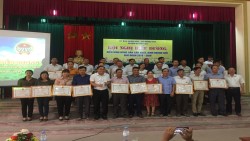 Quỳnh Lưu: Tuyên dương 55 nông dân sản xuất, kinh doanh giỏi giai đoạn 2016-2020