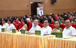 Chủ tịch BCH TƯ Hội NDVN Lương Quốc Đoàn dự hội nghị Chủ tịch tỉnh Nghệ An đối thoại với nông dân