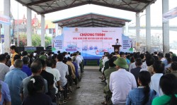 Chủ tịch Trung ương Hội Nông dân Việt Nam tham gia chương trình 'Đồng hành cùng ngư dân bám biển' tại Nghệ An